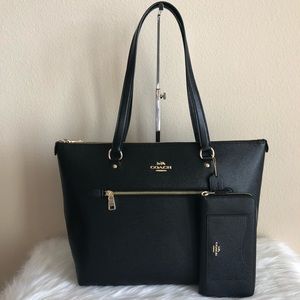 Coach purse and wallet set